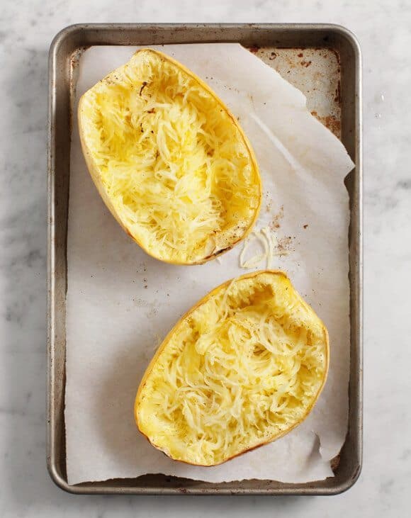Spaghetti Squash with Chickpeas and Kale / @loveandlemons #glutenfree