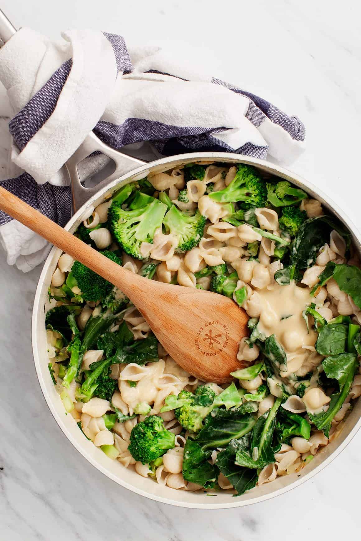 Creamy White Bean Shells with Broccoli