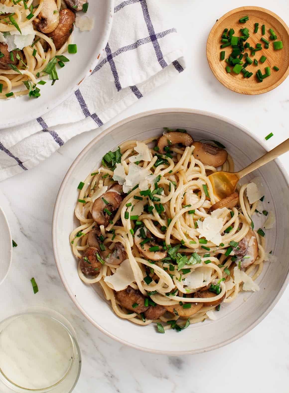 Herb & Garlic Mushroom Pasta Recipe - Love and Lemons